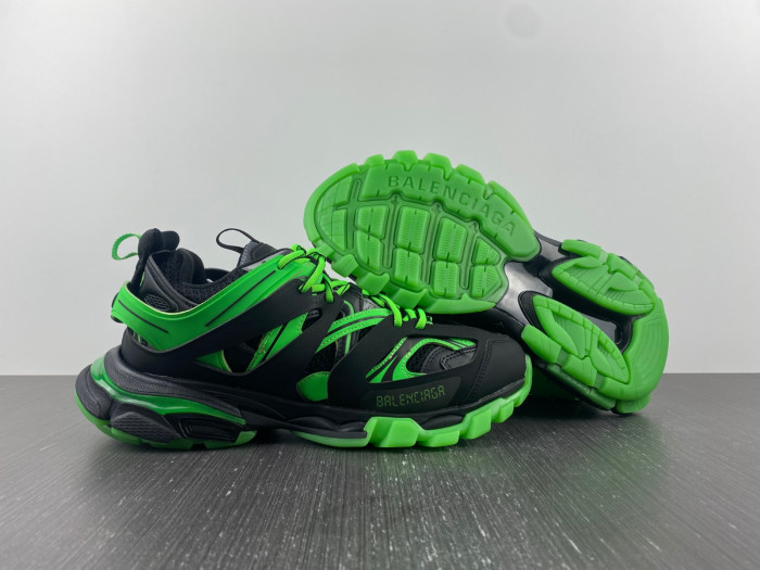blcg track black green 542436 w3nu2 1035