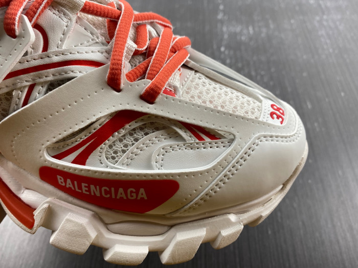 blcg track sneaker 542436 w1gc4 9064