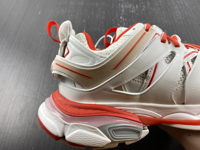 blcg track sneaker 542436 w1gc4 9064