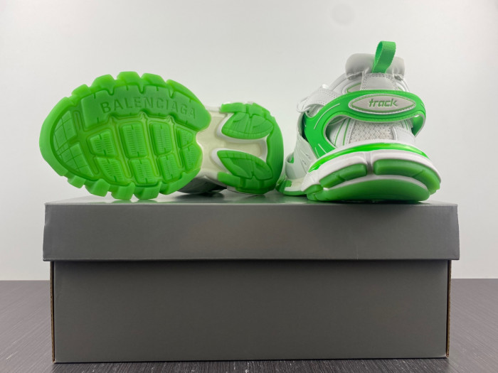 blcg track white green 542436 w3nu2 9035