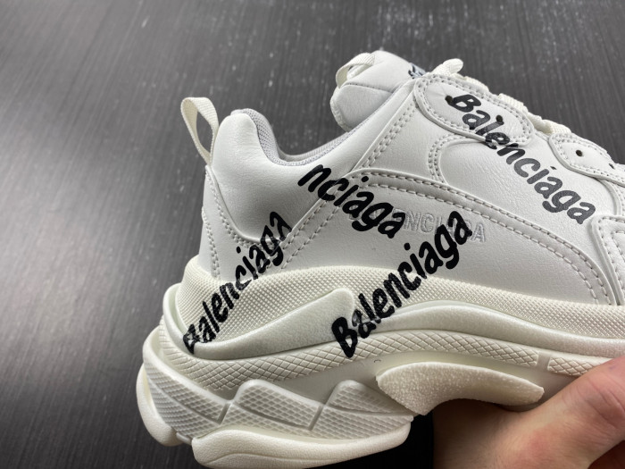 Ba*len*cia*ga triple s sneaker 536737 w2fab 9010