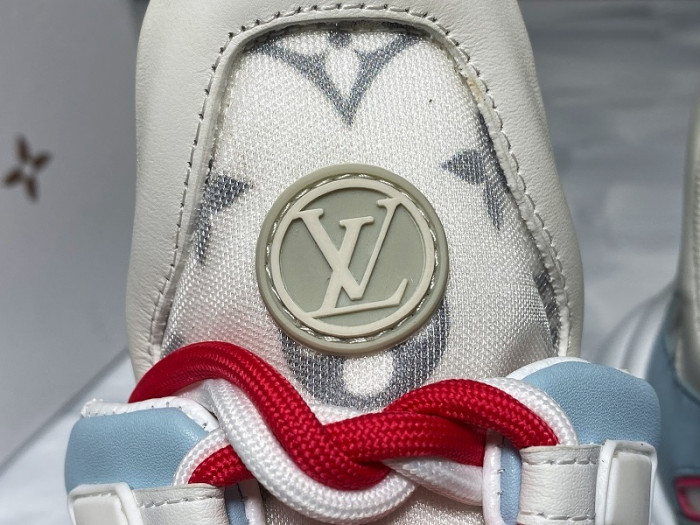 louiv archlight sneaker