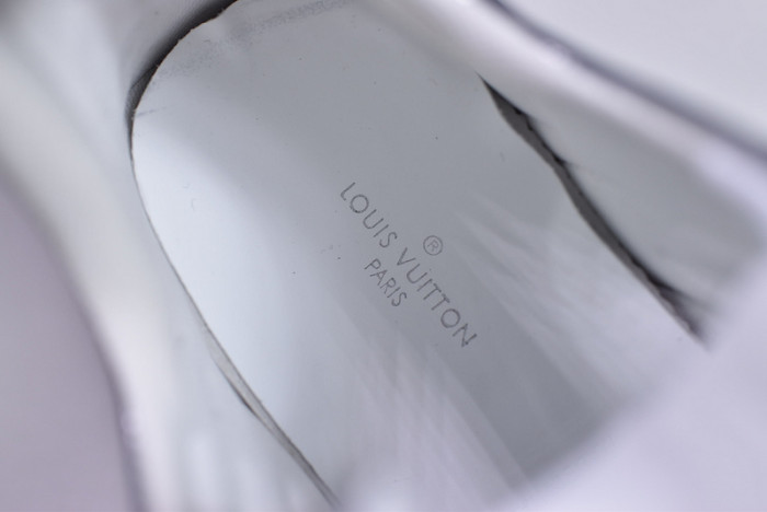 louiv archlight sneaker