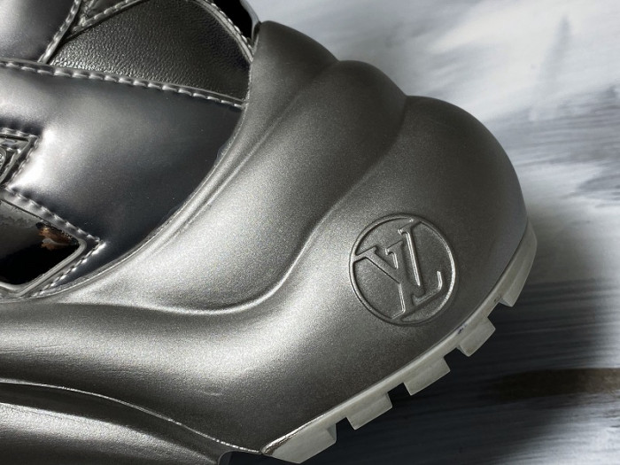 louiv archlight sneaker