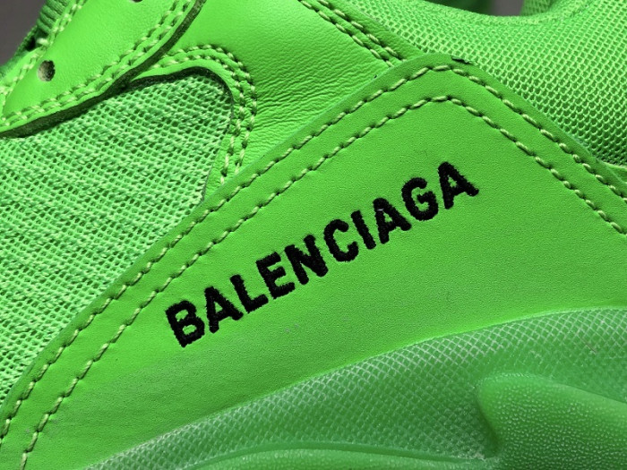 blcg sneaker triple.s.gomma "neon green"541624 w09ol 3801