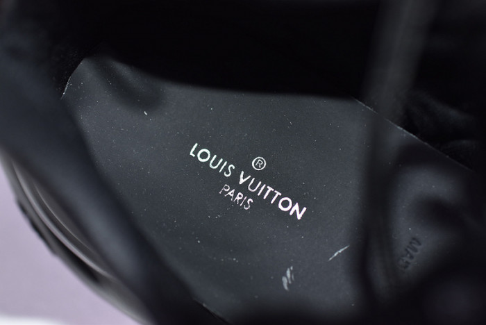 louiv archlight sneaker