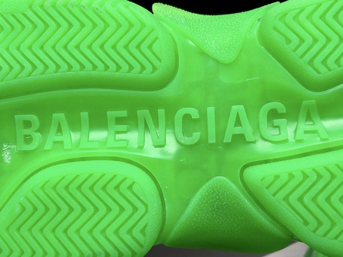 blcg sneaker triple.s.gomma "neon green"541624 w09ol 3801