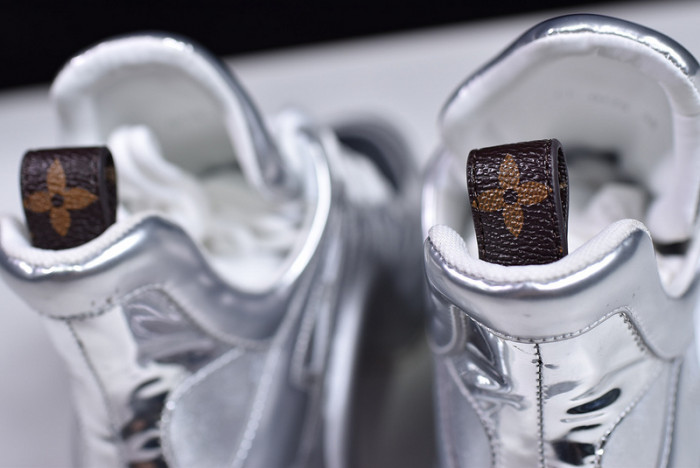 louiv archlight sneaker