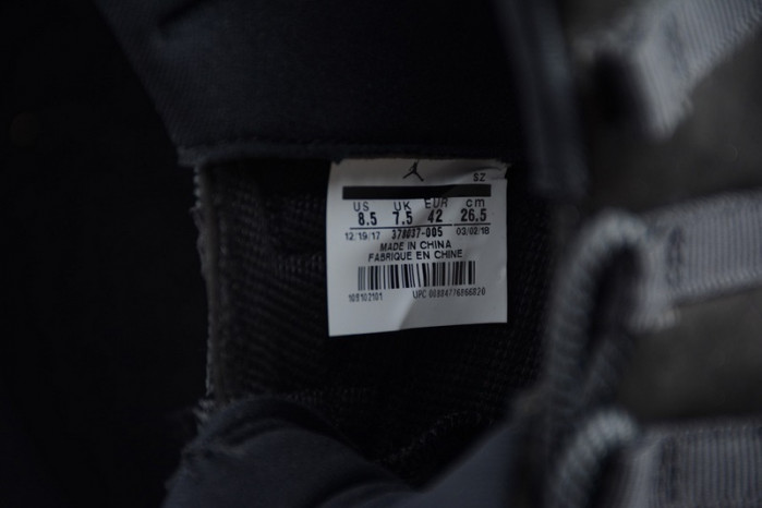 jordan 11 retro cap and gown 378037-005