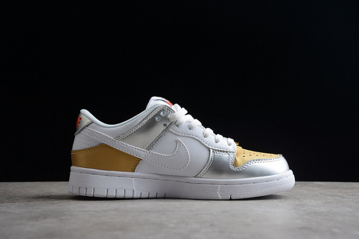 nike wmns dunk low se 