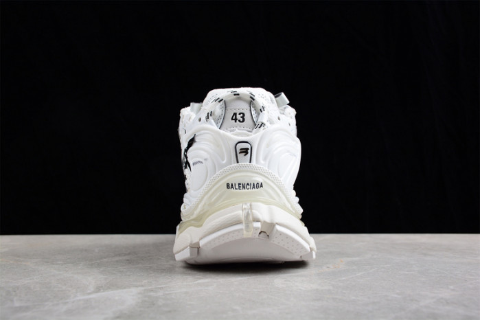 blcg runner 677402 w3rbq 9010