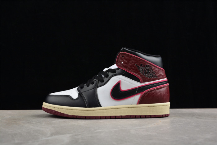 air jordan 1 mid wmns “bordeaux” fq7818-101
