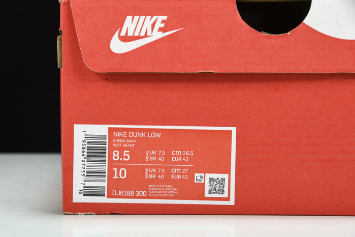 nike dunk low chlorophyll dj6188-300