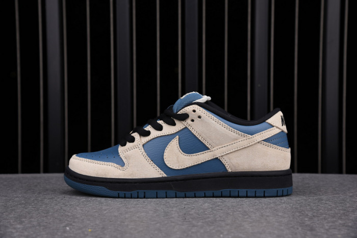 nike sb dunk low light cream thunderstorm bq6817-200