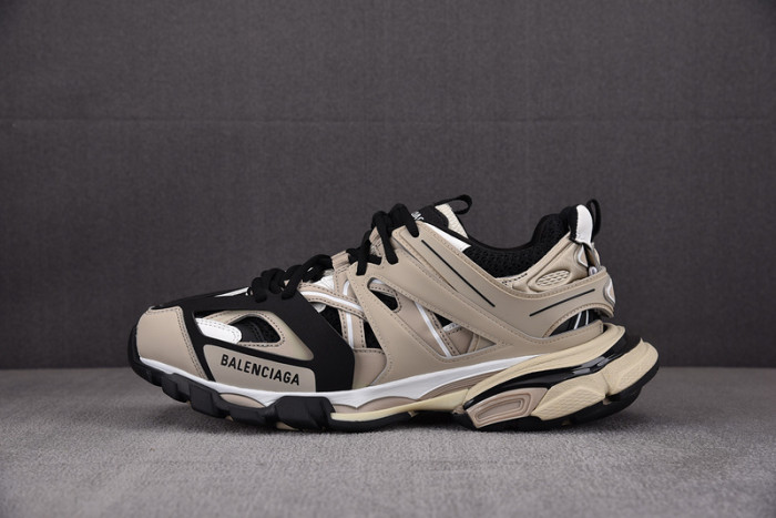 blcg track 3.0 542023 w3ac4 8017