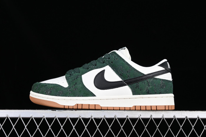 nike dunk low wmns “green snake” fq8893-397