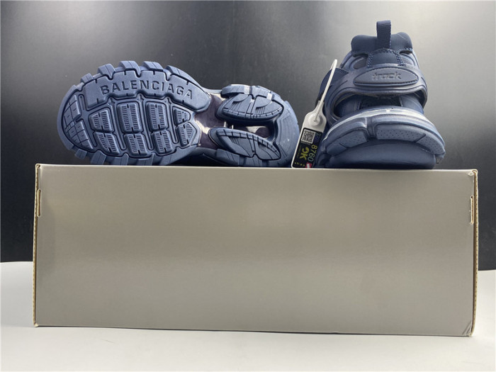 blcg track trainer dark navy 542023 w2la1 4107 (led)