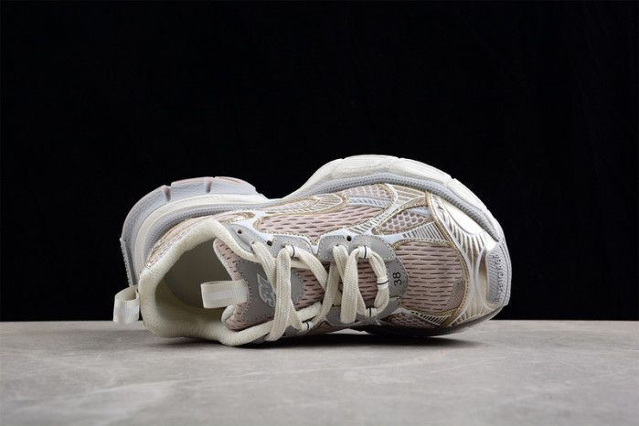 blcg 3xl sneaker 734733 w1rb6 0208