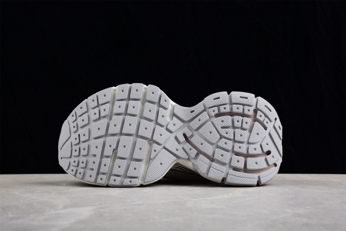 blcg 3xl sneaker 734733 w1rb6 0208