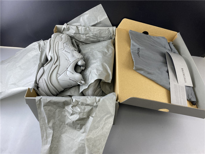 blcg sneaker triple.s.gomma grey black 536737 w2fa1 1210