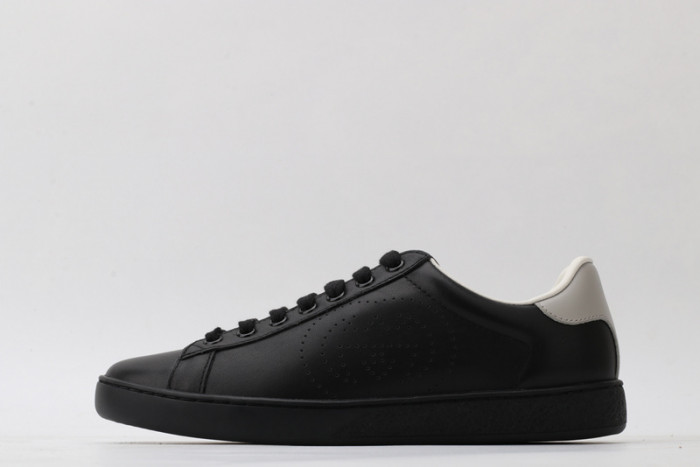 G*u*i ace embroidered low-top sneaker 431942a38g09064