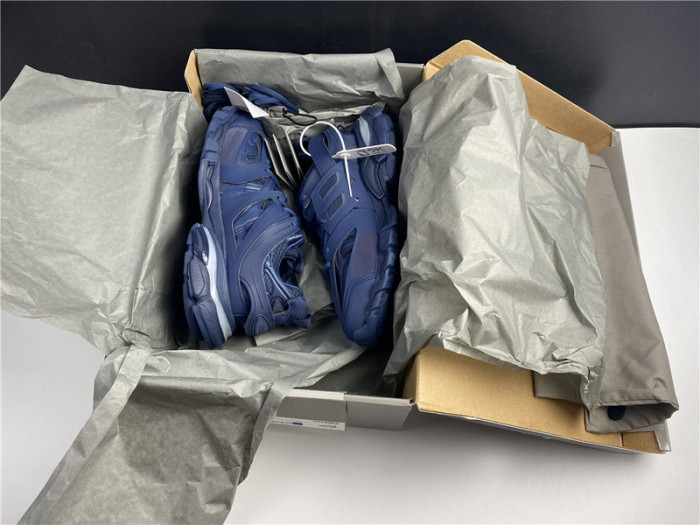 blcg track trainer dark navy 542023 w2la1 4107 (led)