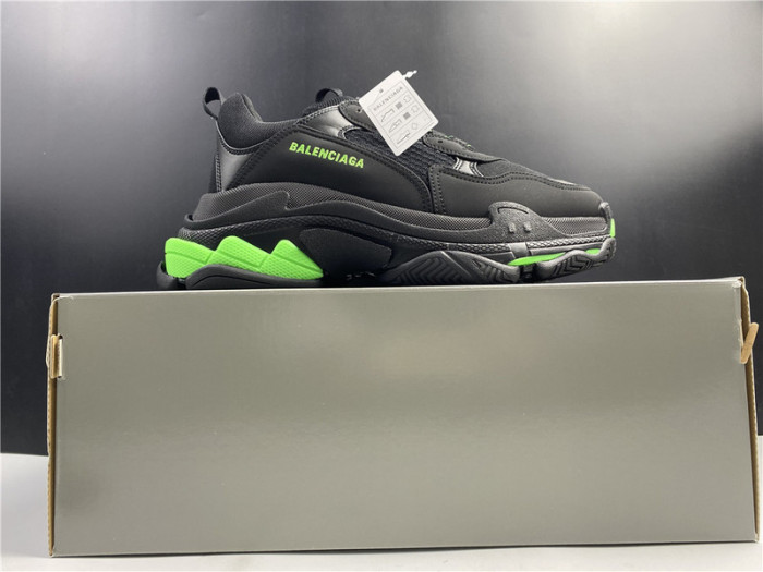 blcg sneaker triple.s.gomma black and green 524039 w2pw1 4881