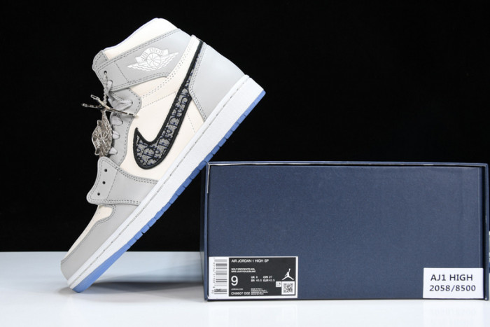 d10r x air jordan 1 high og (d10r shoe box ) cn8607-002