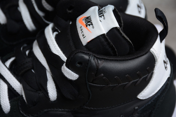 nike vaporwaffle sacai jean paul gaultier black white dh9186-001