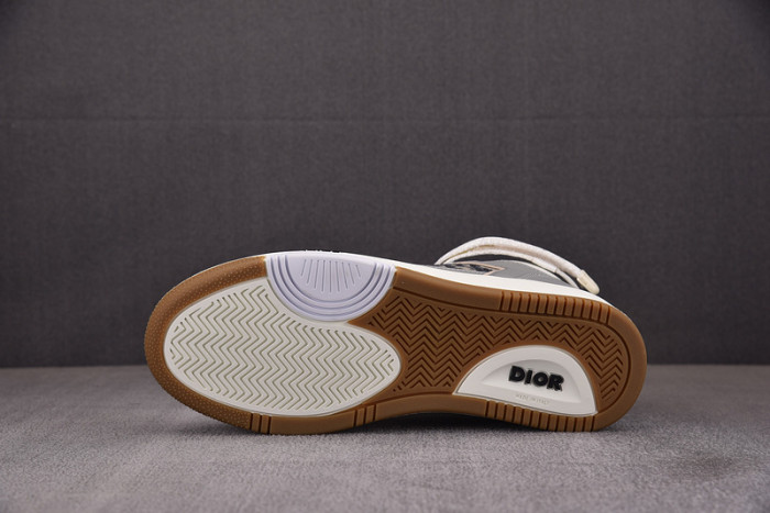 d10r b27 sneaker