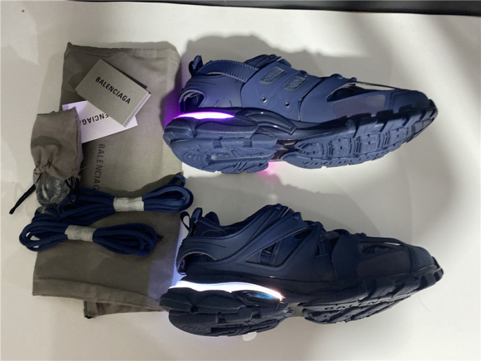 blcg track trainer dark navy 542023 w2la1 4107 (led)