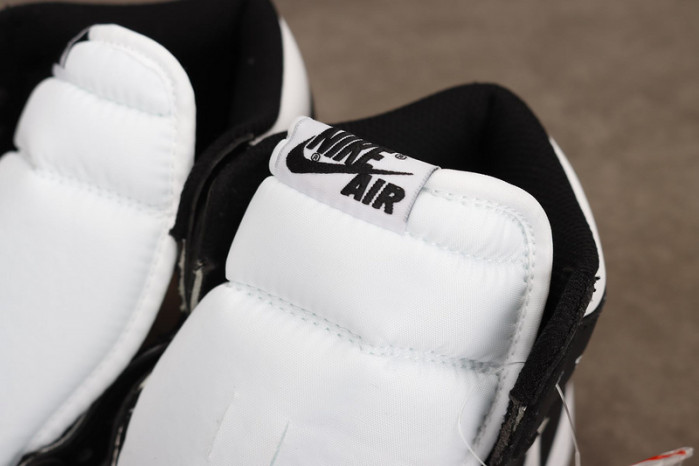 air jordan 1 retro black white (2014) 555088-010