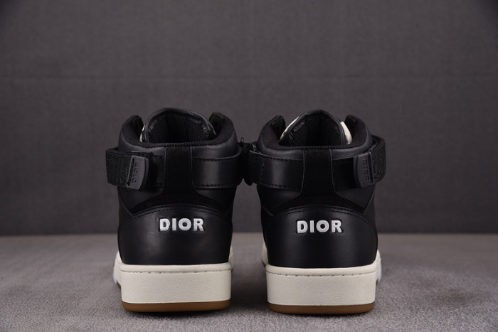 d10r b27 sneaker