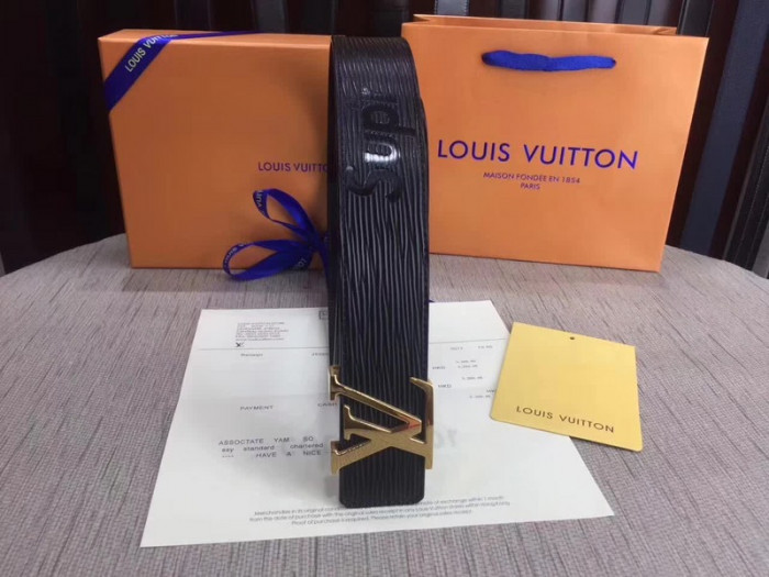 lou*s vu*tt belt