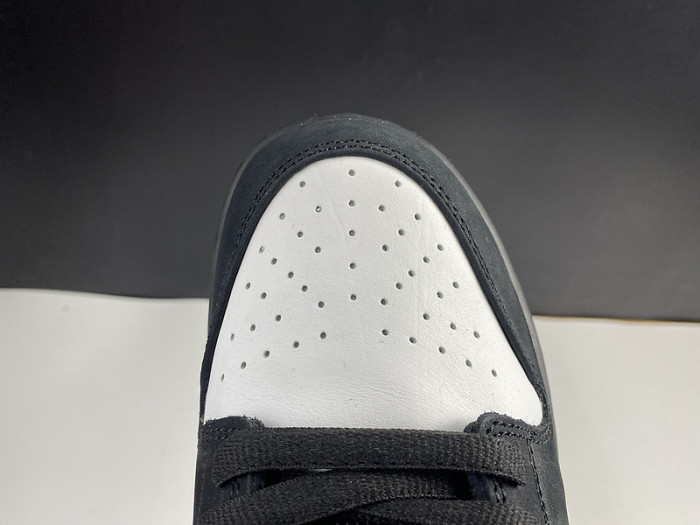 nike sb dunk low staple panda pigeon bv1310-013