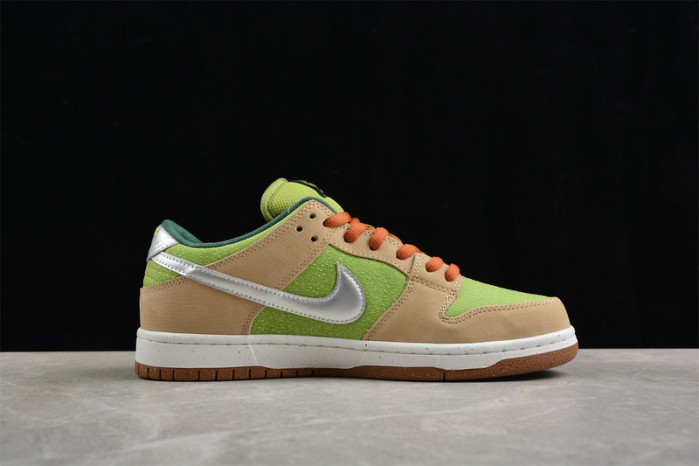 nike sb dunk low “escargot” fq7585-200