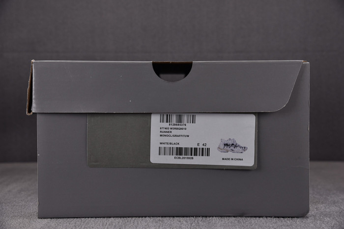 blcg runner graffiti 677403 w3rbq 9010