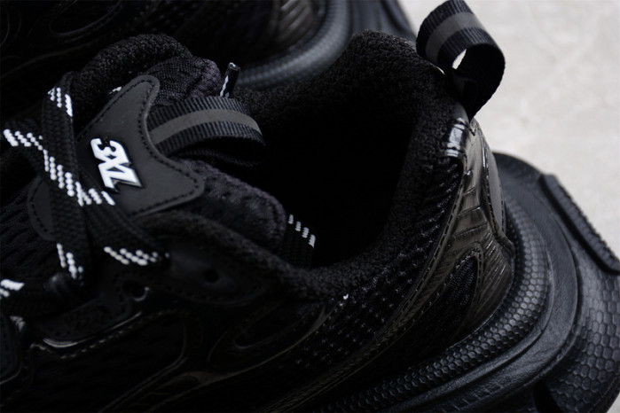 blcg 3xl sneaker 542228 w2rc6 0203