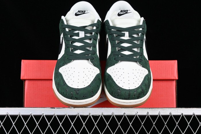 nike dunk low wmns “green snake” fq8893-397