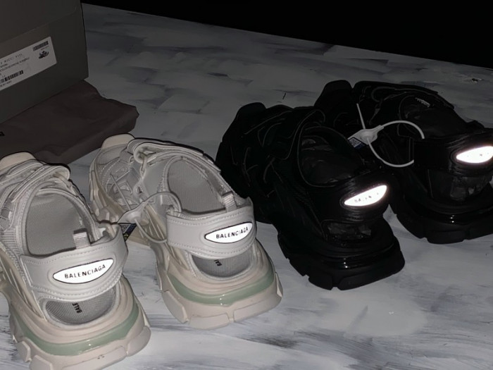 blcg track sandal white (w) 617543w2cc19000