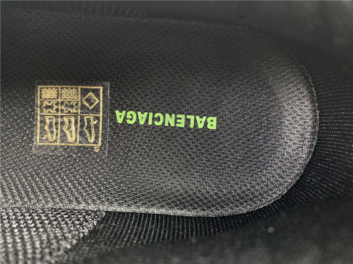 blcg sneaker triple.s.gomma black and green 524039 w2pw1 4881