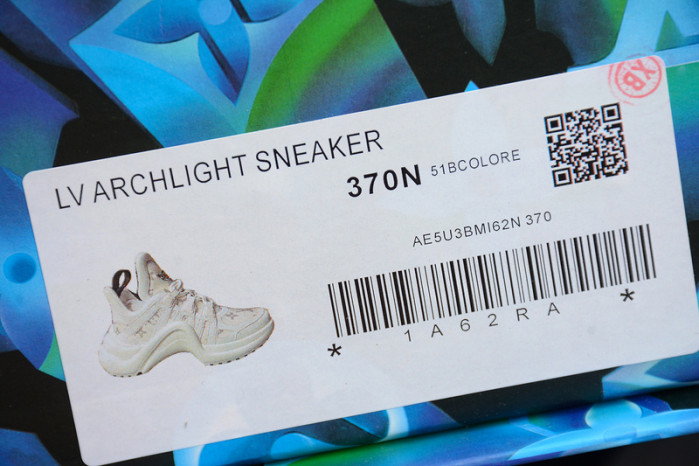 louiv archlight sneaker