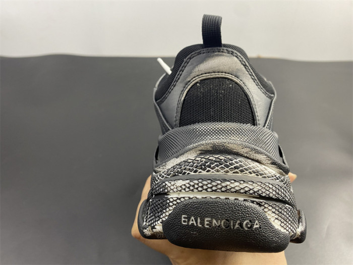 blcg sneaker triple.s.gomma grey black 524039 w03b5 9870