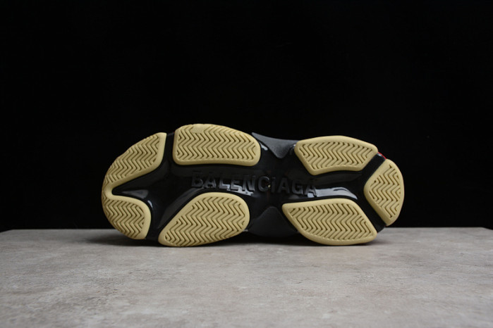 G*u*i x ba*len*cia*ga triple s sneaker 681066 ulz10 9795