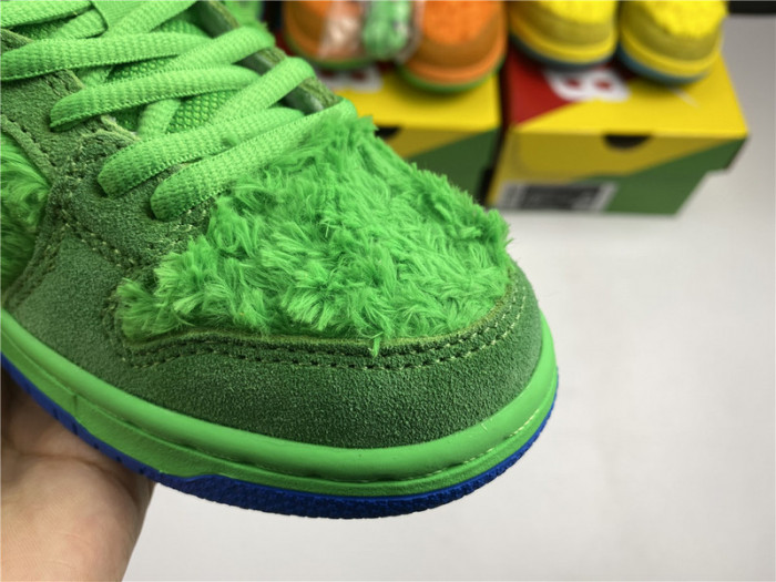 kids grateful dead x nike sb dunk low “green bear”