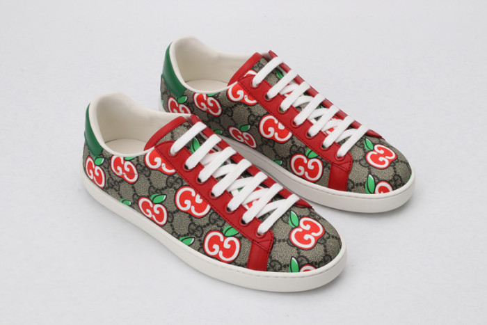 G*u*i ace embroidered low-top sneaker
