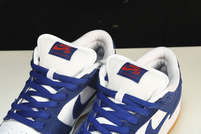 nike sb dunk low los angeles dodgers do9395-400