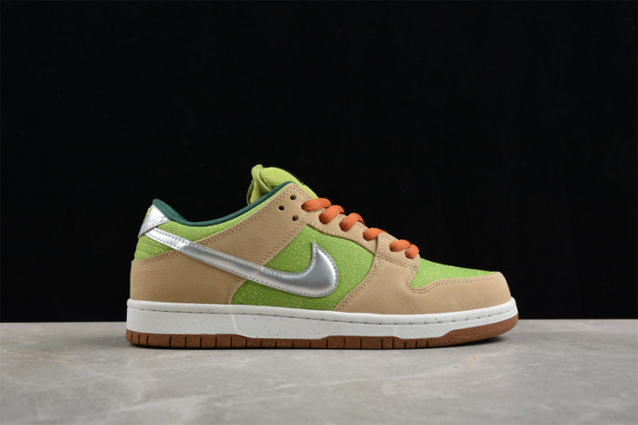nike sb dunk low “escargot” fq7585-200
