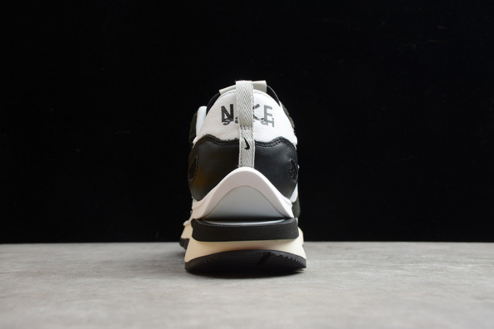 sacai nike ldwaffle black anthracite white cv1363-001