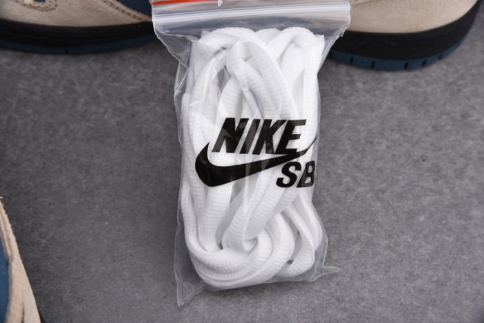 nike sb dunk low light cream thunderstorm bq6817-200